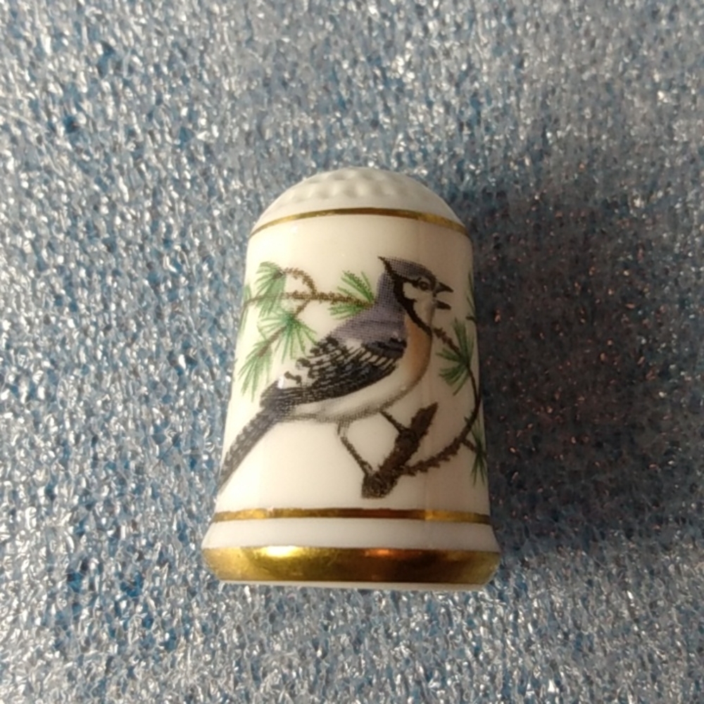 Franklin Porcelain 1979 Thimble Birds Flowers Blue Jay Cyanocitta Cristats